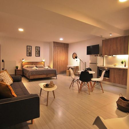 Brand New Cozy Basement Apartment アルゴストリオン エクステリア 写真