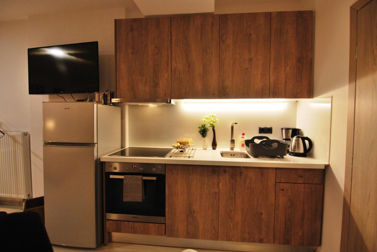 Brand New Cozy Basement Apartment アルゴストリオン エクステリア 写真