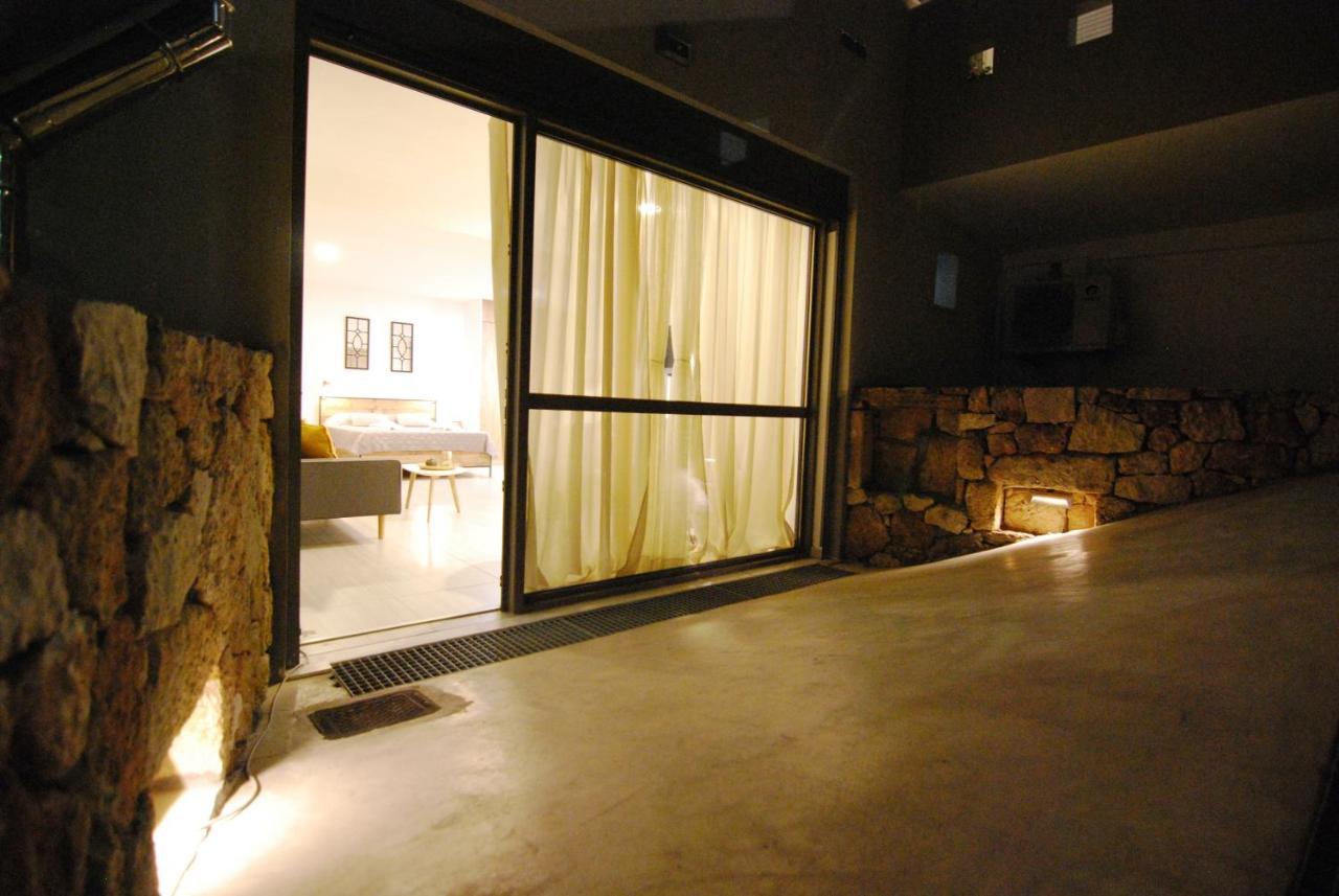 Brand New Cozy Basement Apartment アルゴストリオン エクステリア 写真